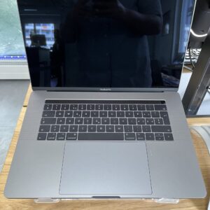 Apple MacBook Pro A1707 (2017)