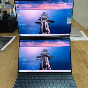 Lenovo Yoga Book 9i 14 (Ultra 7-Windows 11 Home-32GB-1TB)