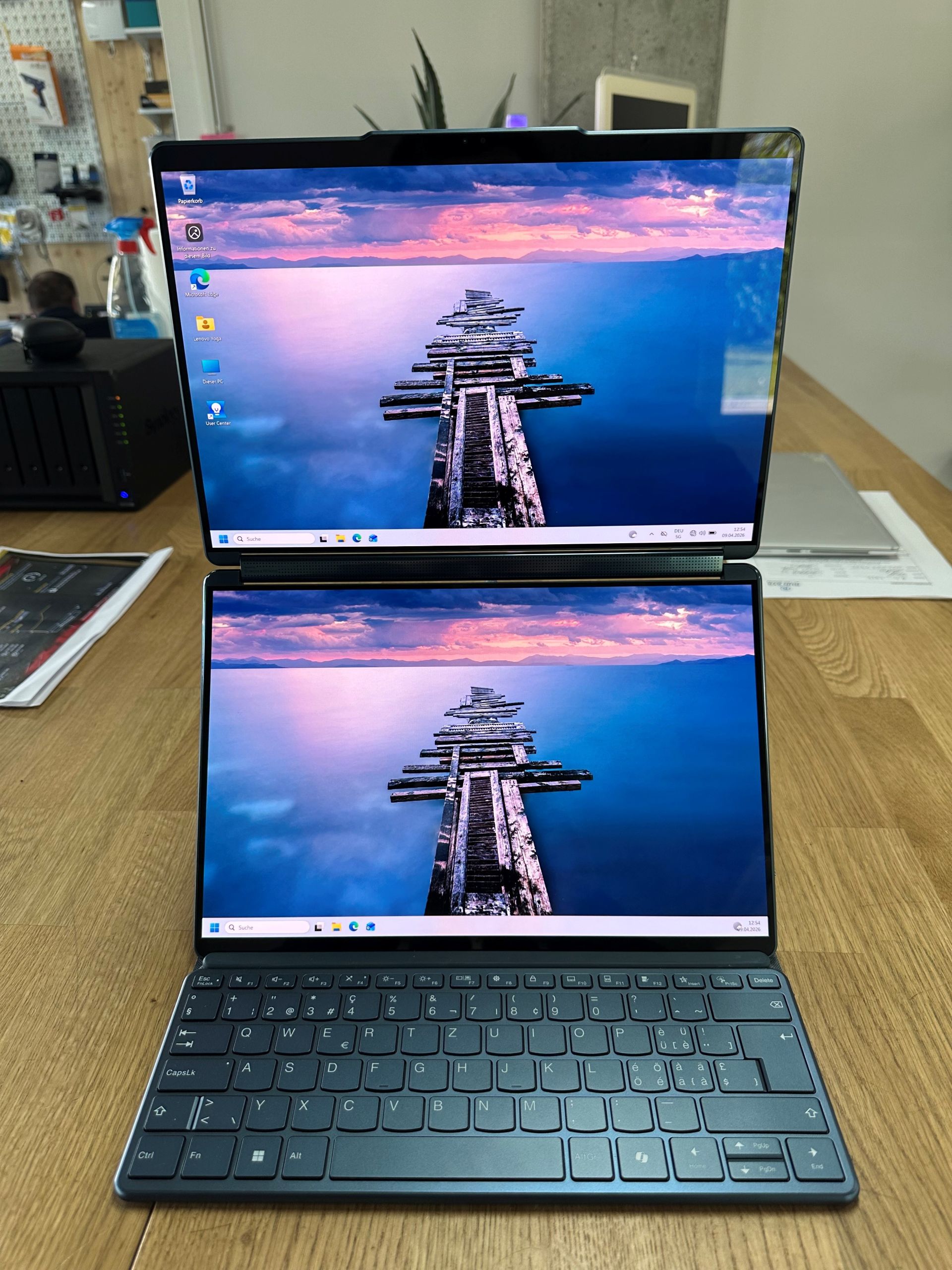 Lenovo Yoga Book 9i 14 (Ultra 7-Windows 11 Home-32GB-1TB)