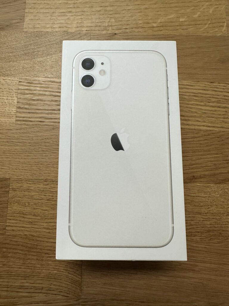 Apple iPhone 11 - 64 GB