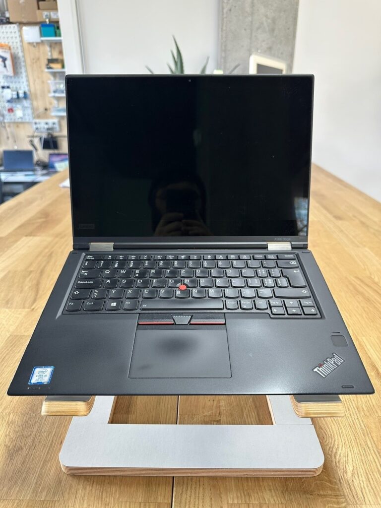Lenovo Yoga X380