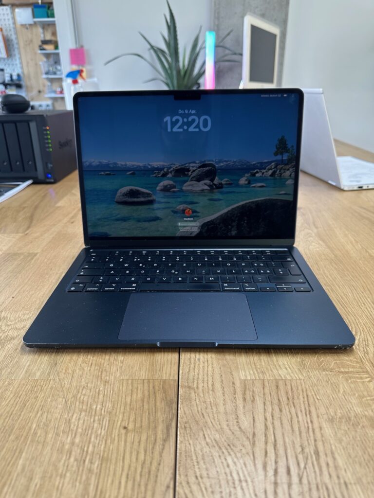 Apple MacBook Air A2681 (13.6")